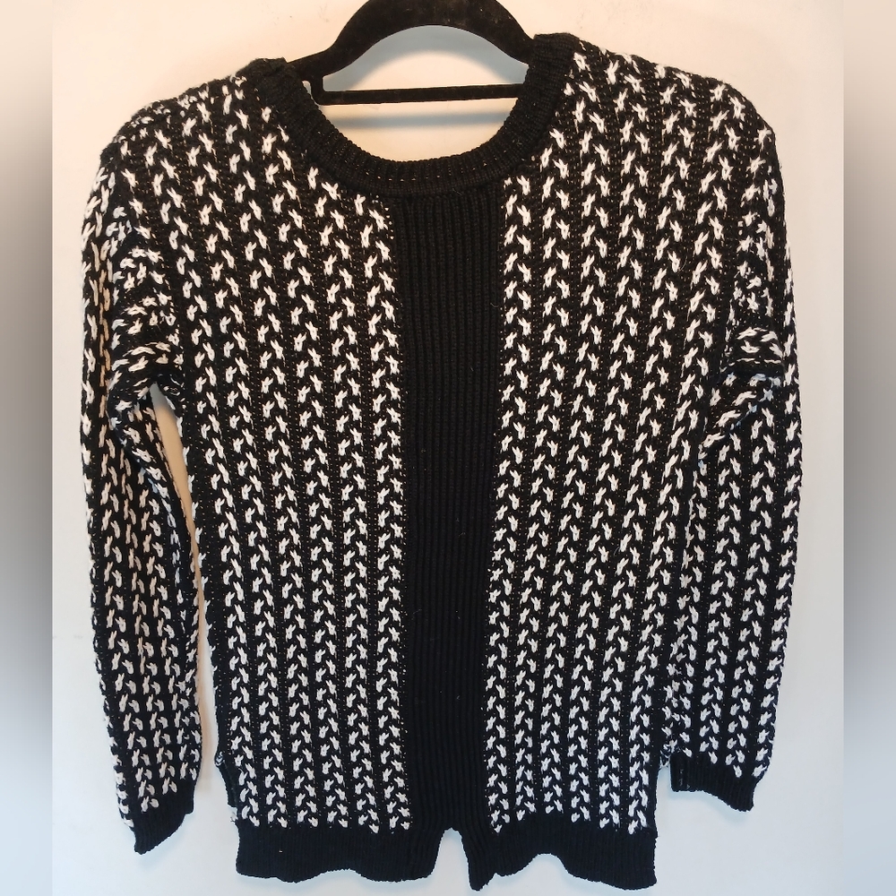 Dex Monochrome Patterned Crew Neck Sweater - Picture 8 of 8